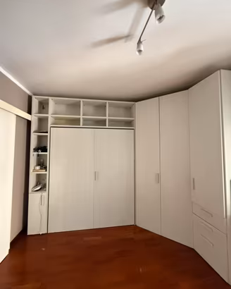 Elegante mobile con letto a scomparsa