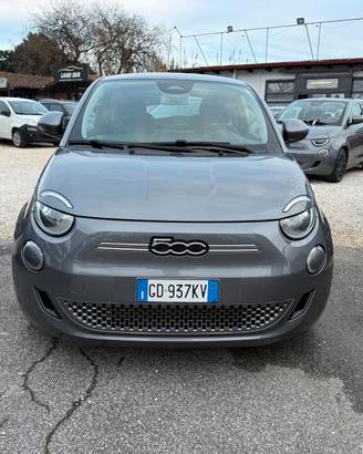Fiat 500 500e Berlina 42 kWh Passion