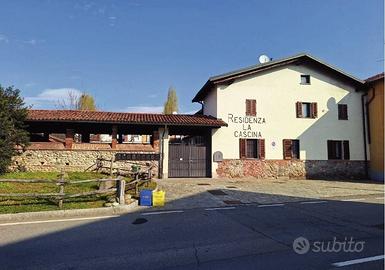 Immobile in asta di 114 m² con 3 locali e box auto