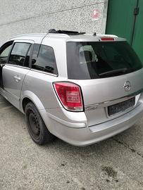 OPEL ASTRA SW 2008 - 350.25 - RICAMBI USATI