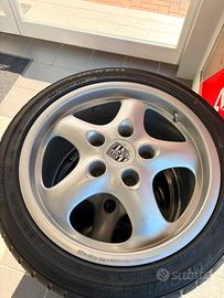 Cerchi e pneumatici Porsche 996