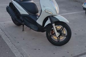 Piaggio Beverly 350 sport 