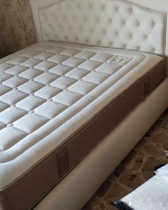 Letto matrimoniale