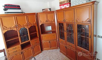 mobili completi. In buone condizioni.