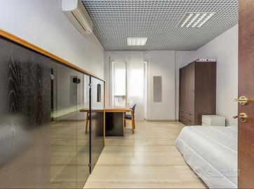 Stanza centralissima latina