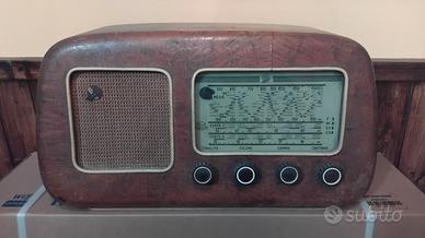 Radio a valvole epoca Watt Radio WR630