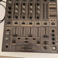 Mixer pioneer djm 600