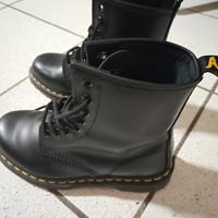 Dr. Martens come nuove