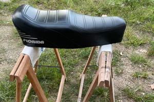 Sella Florida Vespa PK con serratura