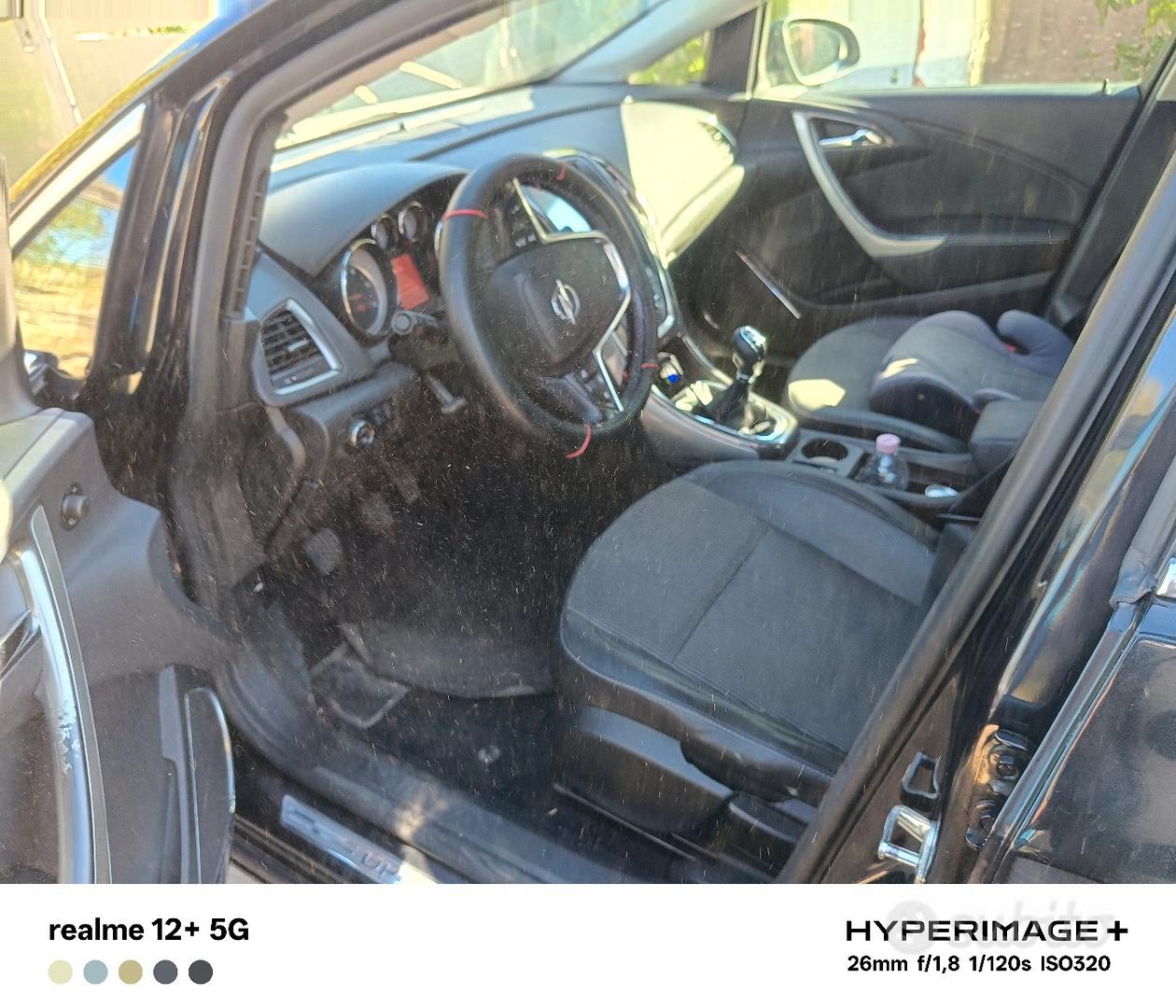 Opel Astra 2010 photo 5