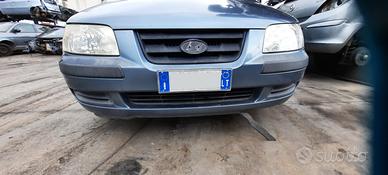HYUNDAI MATRIX 2002 - PARAURTI ANTERIORE