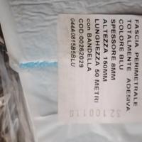 fascia perimetrale con bordo adesivo