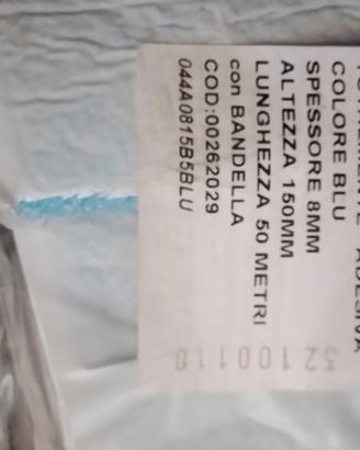 fascia perimetrale con bordo adesivo