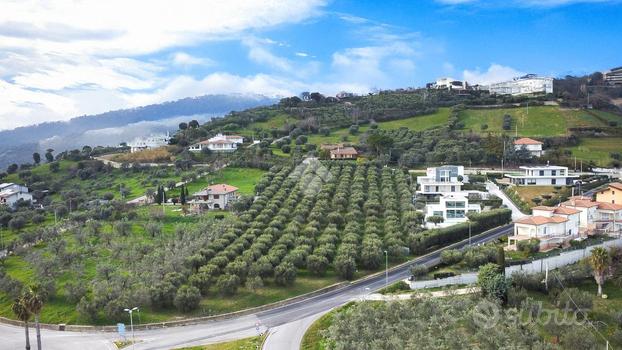 TERRENO A TORTORETO