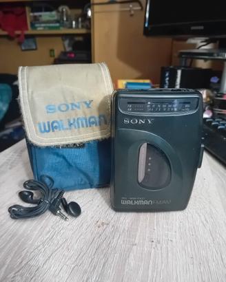 sony walkman WM-FX21 con custodia