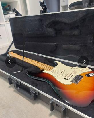 FENDER STRATOCASTER AMERICAN DELUXE 