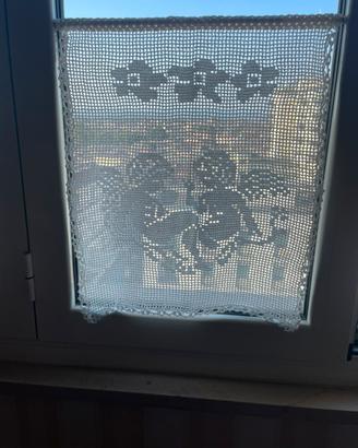 Tenda ad uncinetto con putti cotone bianco