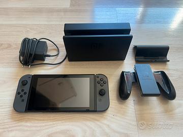 Nintendo Switch / Grigio