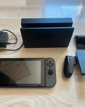 Nintendo Switch / Grigio