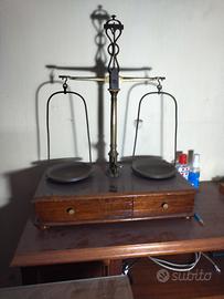 bilancia da orafo completa dei pesi dell'inizio 19