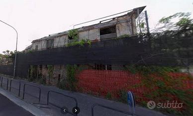 Immobile in asta di 1033 m² con più di 5 locali a 