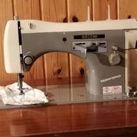 Macchina da cucire Necchi con mobiletto
