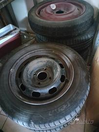 4 gomme + 4 cerchi 175/65 R14 82t