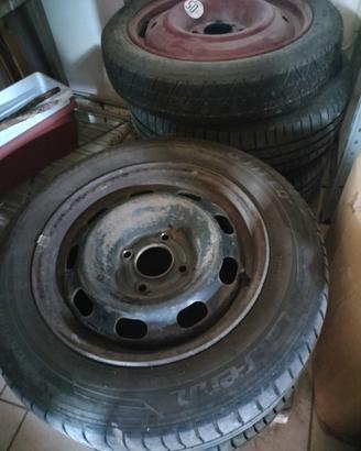 4 gomme + 4 cerchi 175/65 R14 82t
