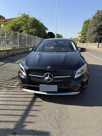 GLA X156 180d Piumium 12/2016 193.000 km