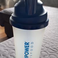 Shaker per miscelare preparato proteico