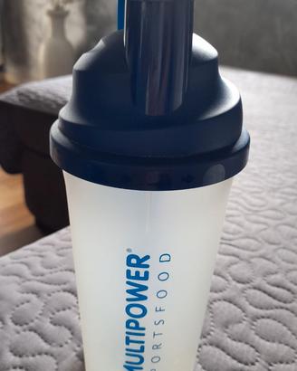 Shaker per miscelare preparato proteico