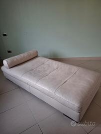 Dormeuse Natuzzi in pelle avorio