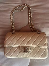 Borsa Chanel beige