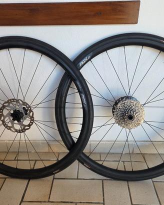 Ruote FSA AGX i21 Gravel / Road + Shimano 105 12v