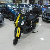 VESPA GTS 300 Super HPE (Pneumatici nuovi)