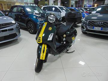 VESPA GTS 300 Super HPE (Pneumatici nuovi)