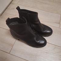 Stivaletti neri n38