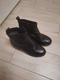 Stivaletti neri n38