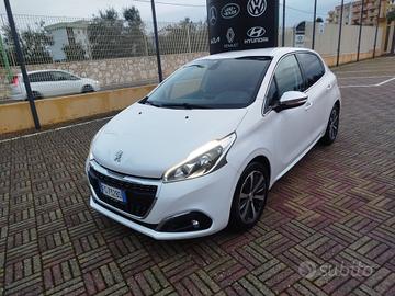 Peugeot 208 BlueHDi 75 5 porte Allure
