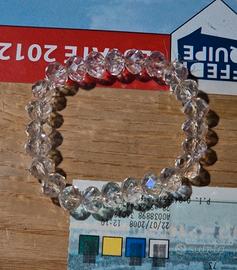 braccialetto con perline trasparenti