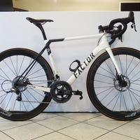 FACTOR O2 | Tg. 54 | Usato