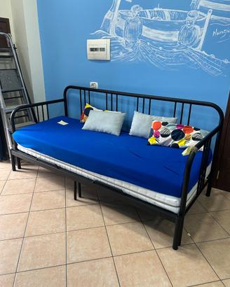 Divano letto due posti da regalare
