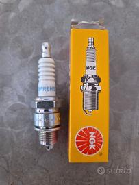 Candela NGK BPR6HS NUOVA