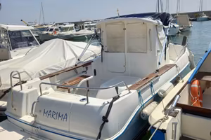 Arvor 200 possibilitá posto barca ANDORA
