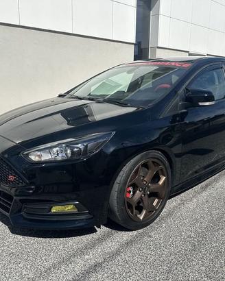 Ford Focus ST 2.0 Ecoboost 250cv ST3