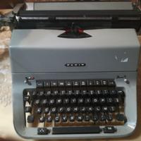 Macchina da scrivere vintage funzionante