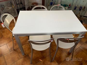 TAVOLO RETTANGOLARE ALLUNG. BIANCO 5 SEDIE