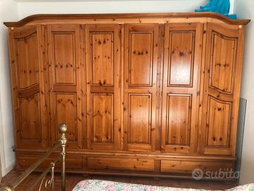 Armadio in legno