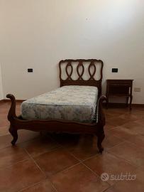 Camera da letto singola in legno