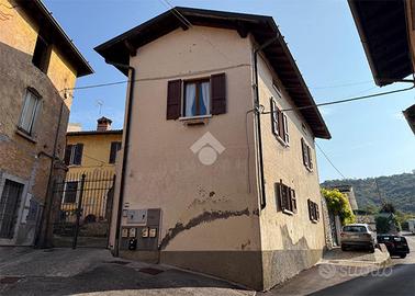 CASA DI CORTE A CELLATICA